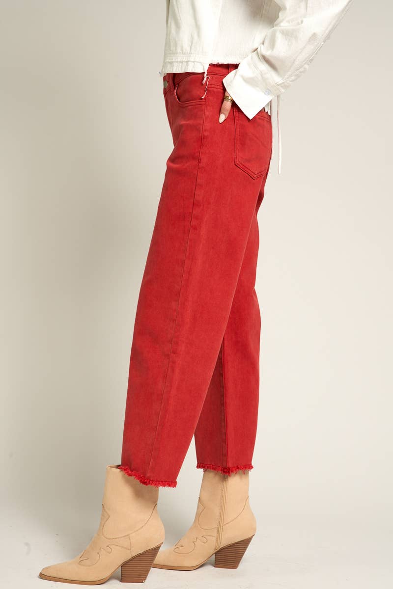 Cropped Jeans with Frayed Hem : Red