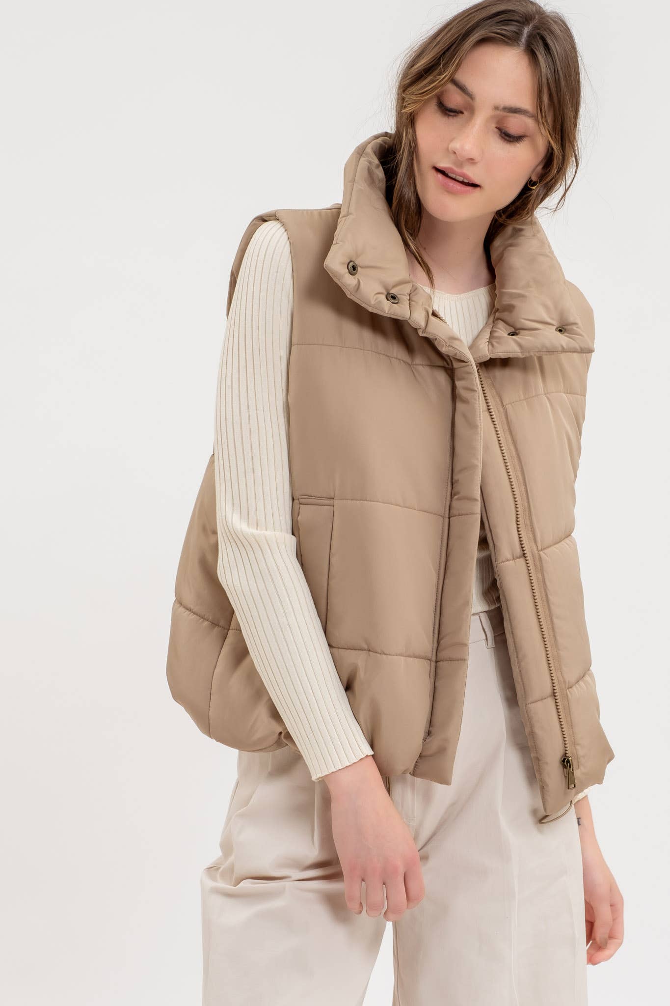 SCARLETT SOLID ZIP UP PUFFER VEST