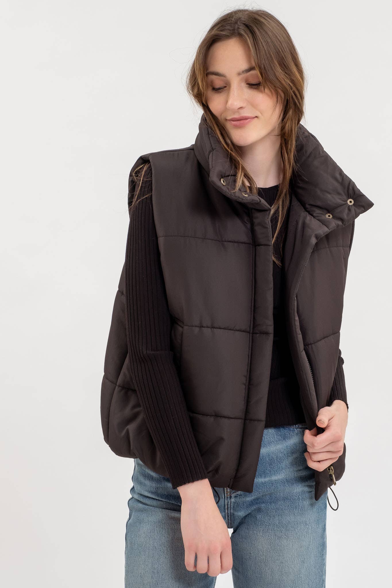 SCARLETT SOLID ZIP UP PUFFER VEST