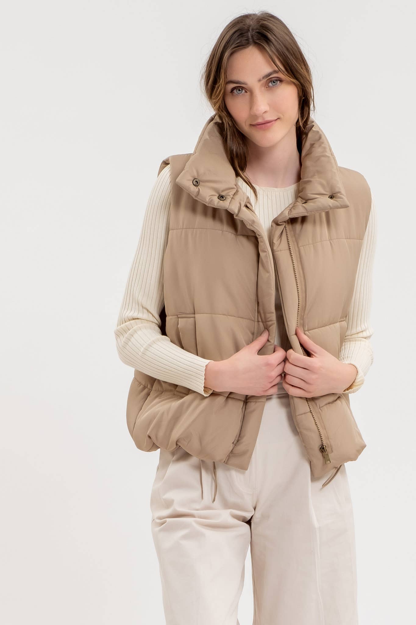 SCARLETT SOLID ZIP UP PUFFER VEST