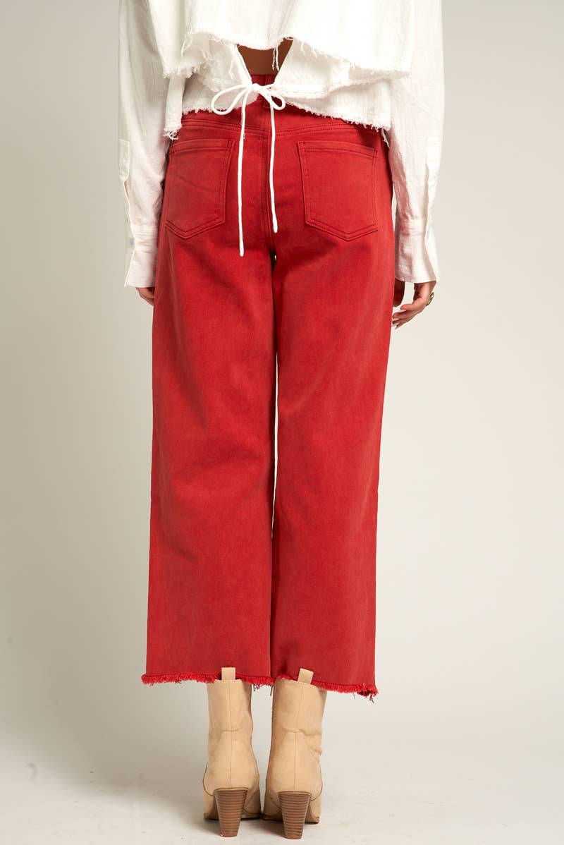 Cropped Jeans with Frayed Hem : Red