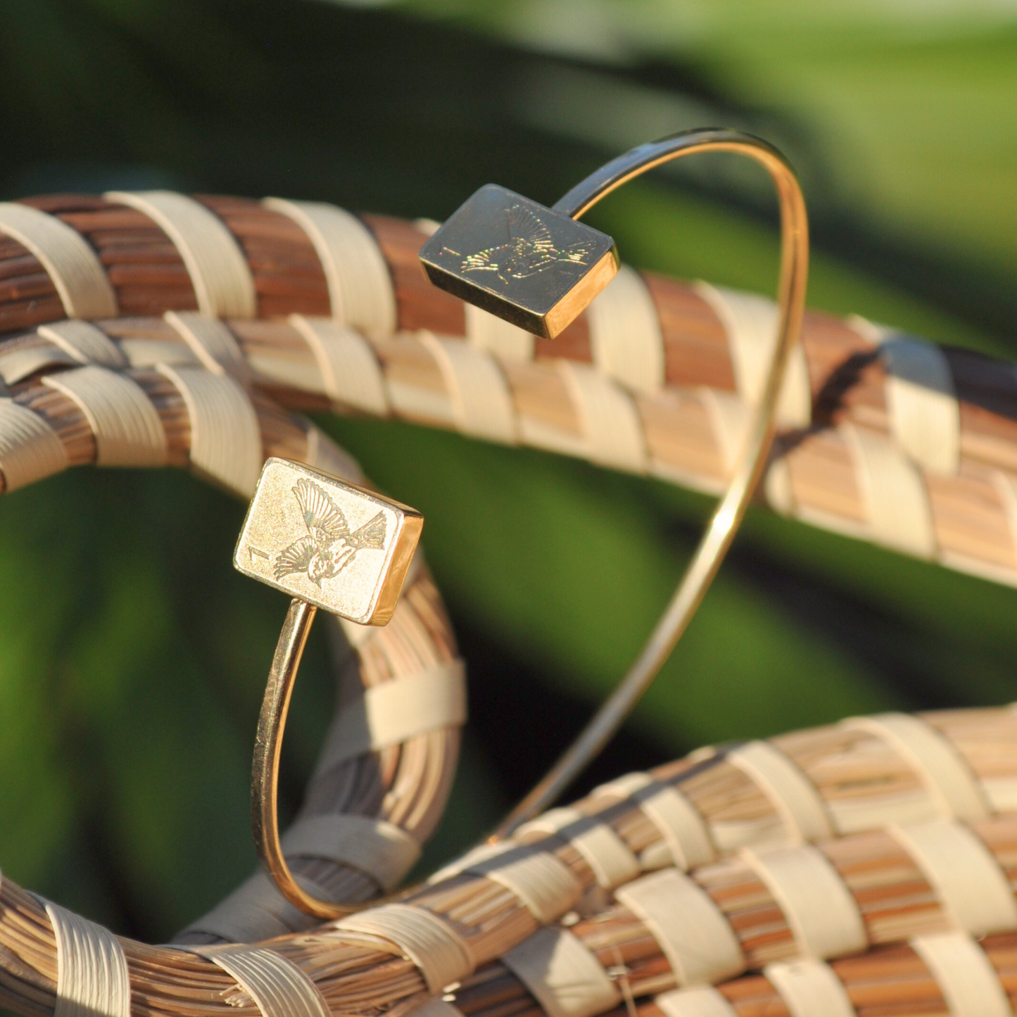 Double Sparrow Gold Mahjong Bangle